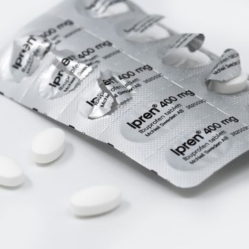 Ipren 400 mg Ibuprofen, filmdragerad tablett, 30 st Ipren 400 mg Ibuprofen, filmdragerad tablett, 30 st