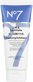 No7 Lift&Luminate Cleansing Exfoliator Ansiktsrengöring som exfolierar 100 ml